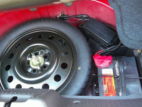 Used 2002 Ford Thunderbird image 28