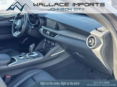 Used 2023 Alfa Romeo Stelvio Ti AWD/4WD image 40