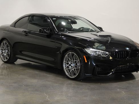 Used 2017 BMW M4 Convertible image 2
