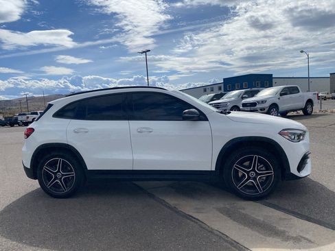 Used 2022 Mercedes-Benz GLA 250 4MATIC image 21