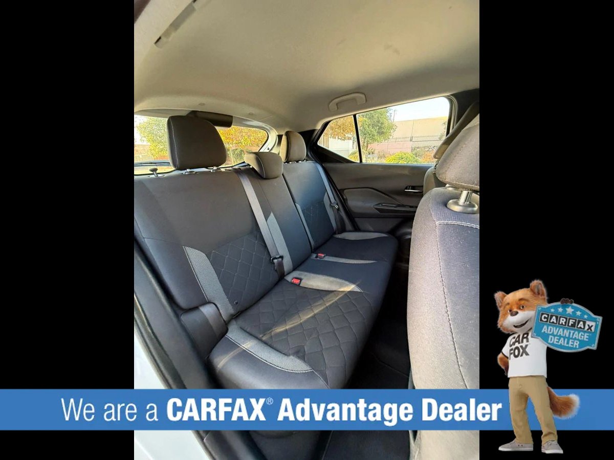 Used 2018 Nissan Kicks SV FWD image 44