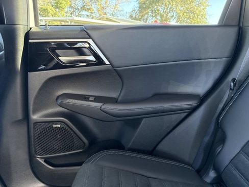 New 2026 Mitsubishi Outlander AWD image 15