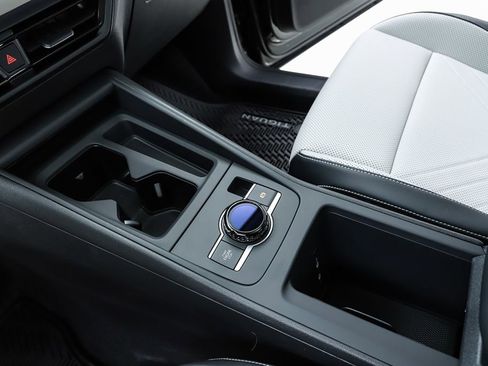 New 2026 Volkswagen Tiguan SE image 24