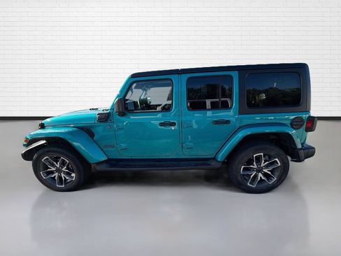 Used 2024 Jeep Wrangler Unlimited w/ Convenience Group AWD/4WD image 6