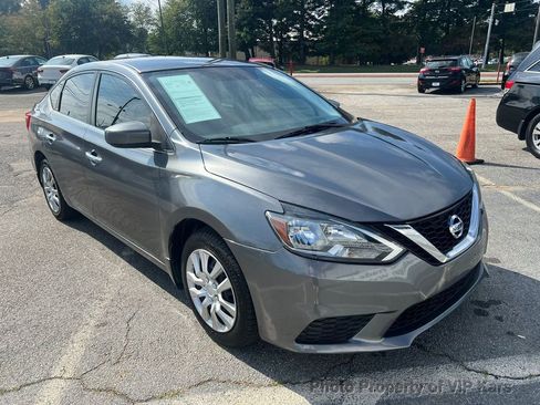 Used 2017 Nissan Sentra SV image 3