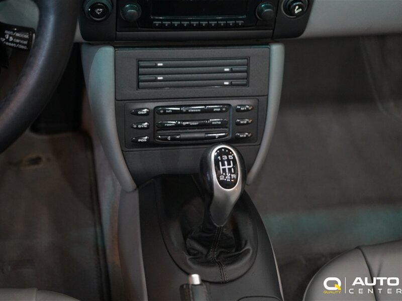 Used 2001 Porsche Boxster RWD image 28