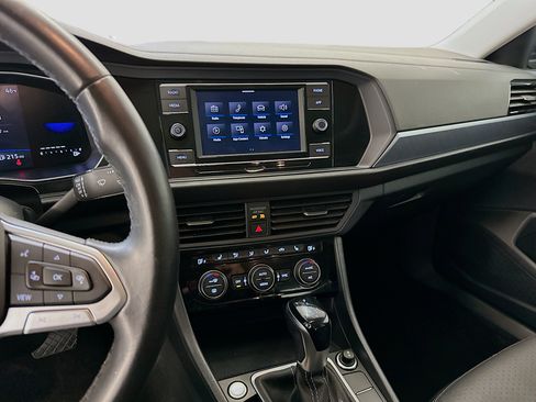 Used 2024 Volkswagen Jetta SE image 25