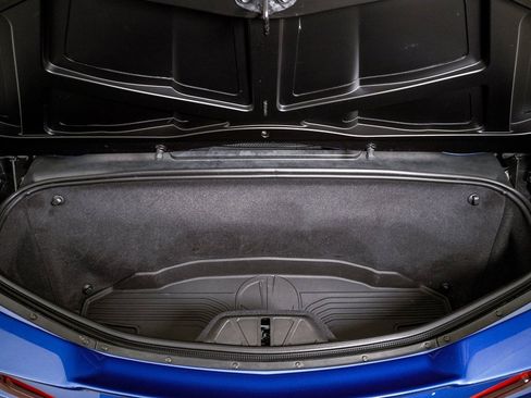 Used 2022 Chevrolet Corvette Stingray Premium Conv w/ Z51 Performance Package image 32