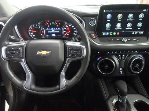 Used 2024 Chevrolet Blazer LT w/ Convenience Package FWD image 11