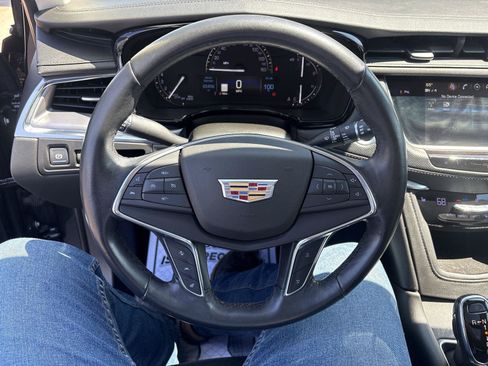 Used 2019 Cadillac XT5 Luxury AWD/4WD image 17