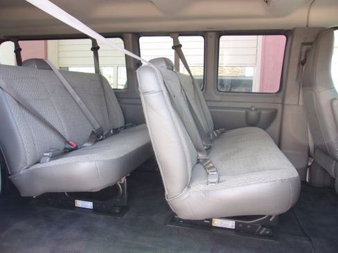 Used 2016 Chevrolet Express 3500 LT w/ LT Preferred Equipment Group image 27