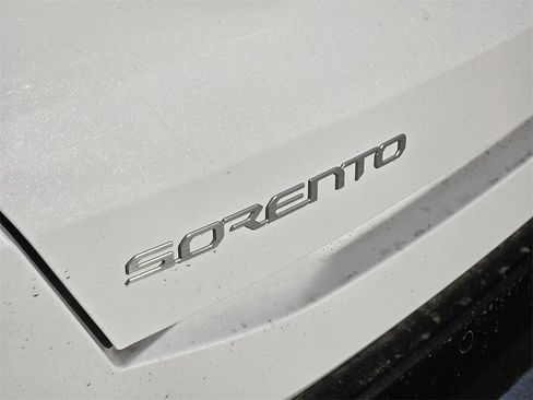 New 2026 Kia Sorento S w/ S Panoramic Sunroof Package FWD image 8