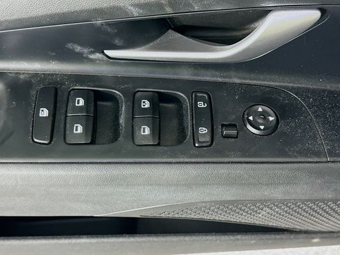 Used 2023 Hyundai Elantra SEL FWD image 24