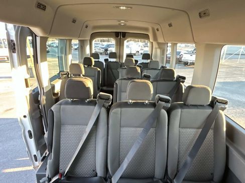 Used 2023 Ford Transit 350 XLT image 18