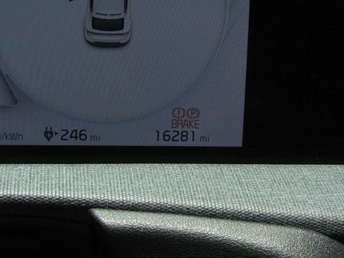 Used 2024 Kia EV6 Light RWD image 27