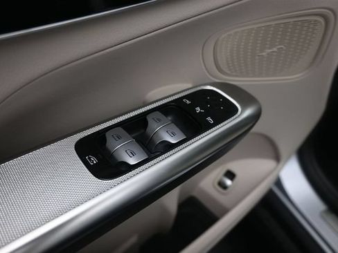 Used 2026 Mercedes-Benz GLC 300 image 19