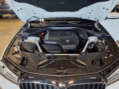 Used 2023 BMW 530i xDrive w/ Executive Package image 11