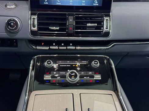 Used 2021 Lincoln Navigator L Black Label w/ Special Edition Package image 43