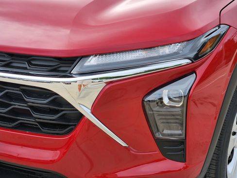 New 2026 Chevrolet Trax LS FWD image 9