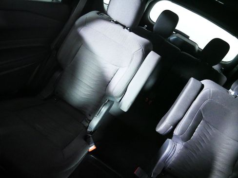 Used 2020 Ford Explorer XLT AWD/4WD image 12