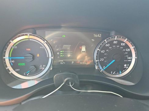 Used 2025 Toyota Highlander XLE image 8