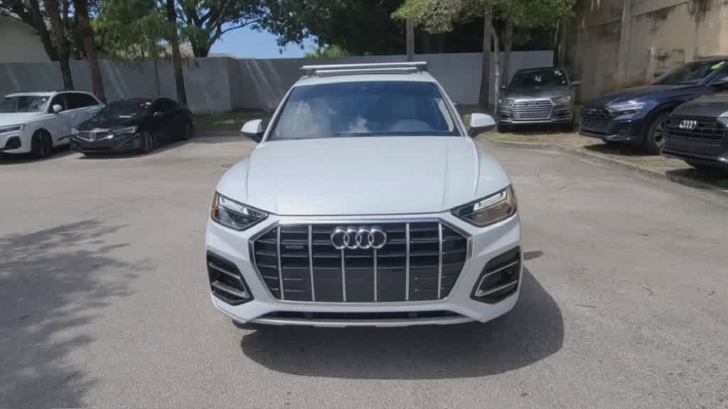 Certified 2023 Audi Q5 2.0T Premium w/ Convenience Package AWD/4WD image 3