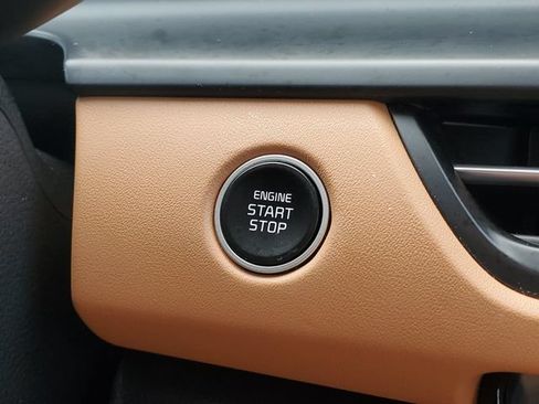 Certified 2024 Kia Seltos EX AWD/4WD image 23