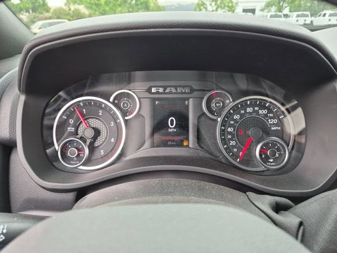 New 2026 RAM 2500 Big Horn AWD/4WD image 10
