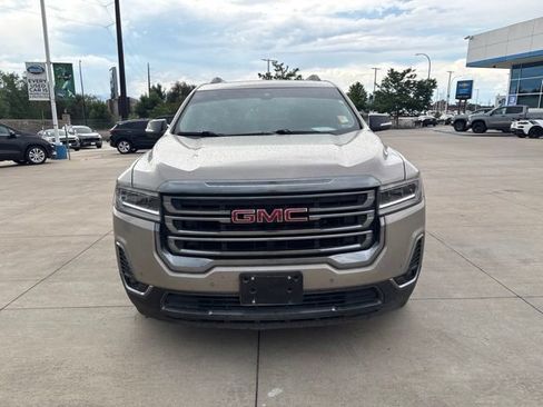 Used 2022 GMC Acadia AT4 w/ Preferred Package AWD/4WD image 2