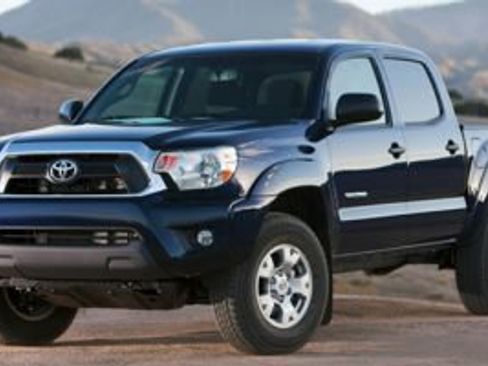 Used 2015 Toyota Tacoma 4WD Double Cab LB V6 AT (Natl) w/ TRD Sport Package image 1