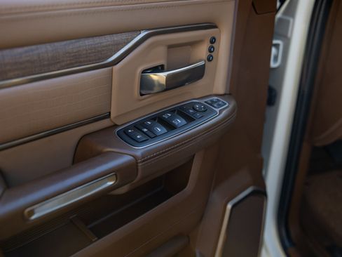 Used 2023 RAM 3500 Limited image 33