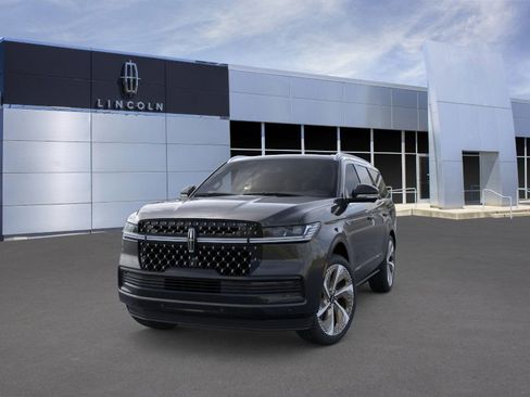 New 2026 Lincoln Navigator Black Label AWD/4WD image 2