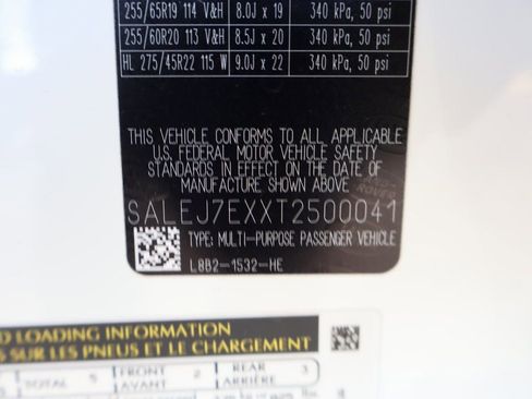 New 2026 Land Rover Defender 110 S image 40