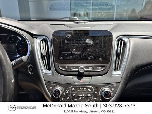 Used 2016 Chevrolet Malibu Premier FWD image 4