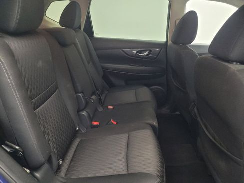 Used 2019 Nissan Rogue SV FWD image 19