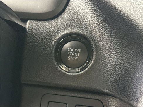 Used 2025 Toyota Tundra SR5 AWD/4WD image 21