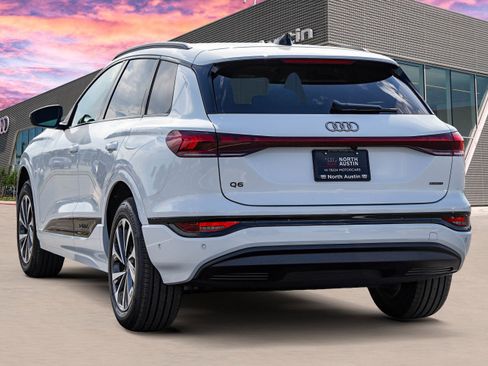 New 2025 Audi Q6 e-tron Premium image 6