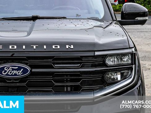 Used 2025 Ford Expedition Platinum AWD/4WD image 14
