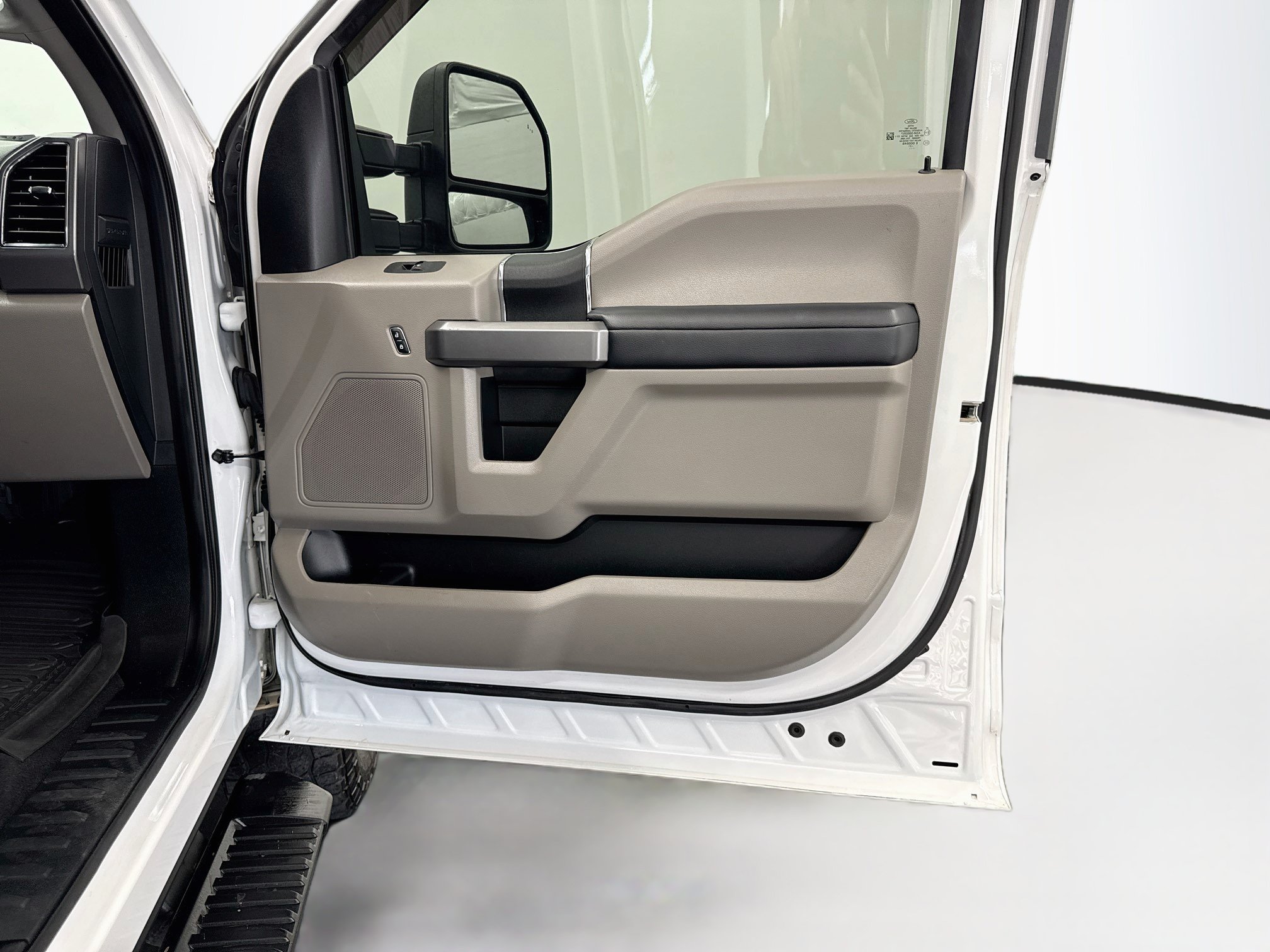 Used 2021 Ford F250 XLT w/ XLT Value Package AWD/4WD image 31