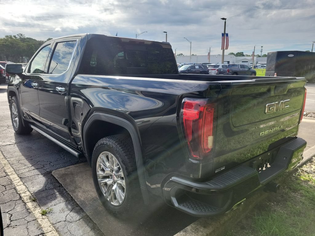 Used 2022 GMC Sierra 1500 Denali AWD/4WD image 3