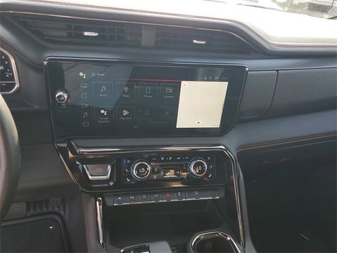 Used 2024 GMC Sierra 1500 AT4 w/ AT4 Preferred Package image 16