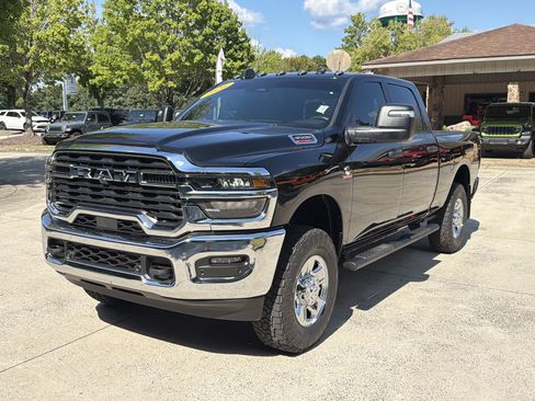 Used 2026 RAM 3500 Tradesman AWD/4WD image 3