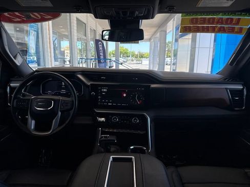 Used 2022 GMC Sierra 1500 Denali AWD/4WD image 12