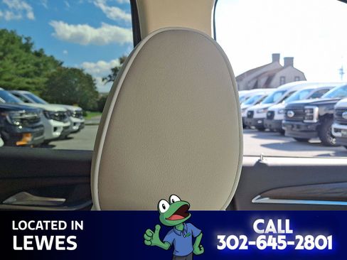 Used 2023 Buick Enclave Avenir w/ Avenir Technology Package image 13