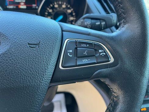 Used 2018 Ford Escape Titanium image 24