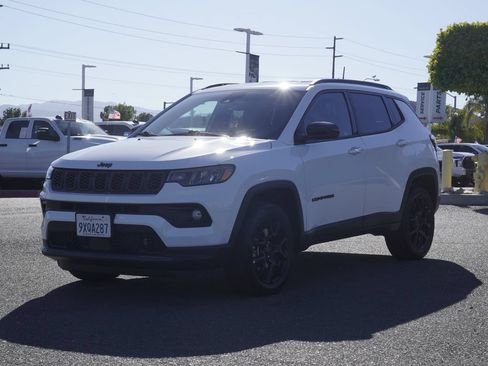 Certified 2026 Jeep Compass Latitude AWD/4WD image 8