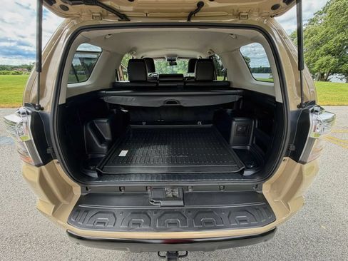 Used 2016 Toyota 4Runner TRD Pro AWD/4WD image 92
