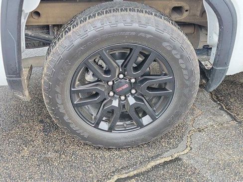 Used 2023 GMC Sierra 1500 Pro w/ Graphite Edition image 5