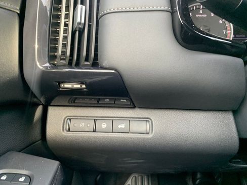 New 2026 Nissan Pathfinder SV image 17