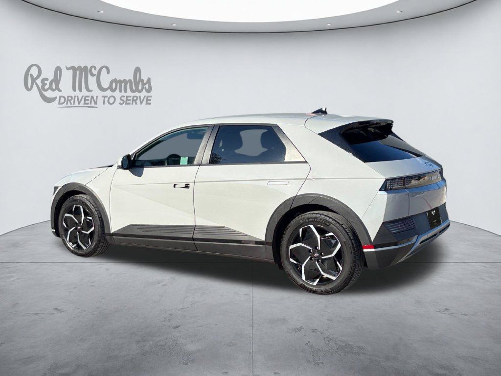 Used 2024 Hyundai Ioniq 5 SEL RWD image 3